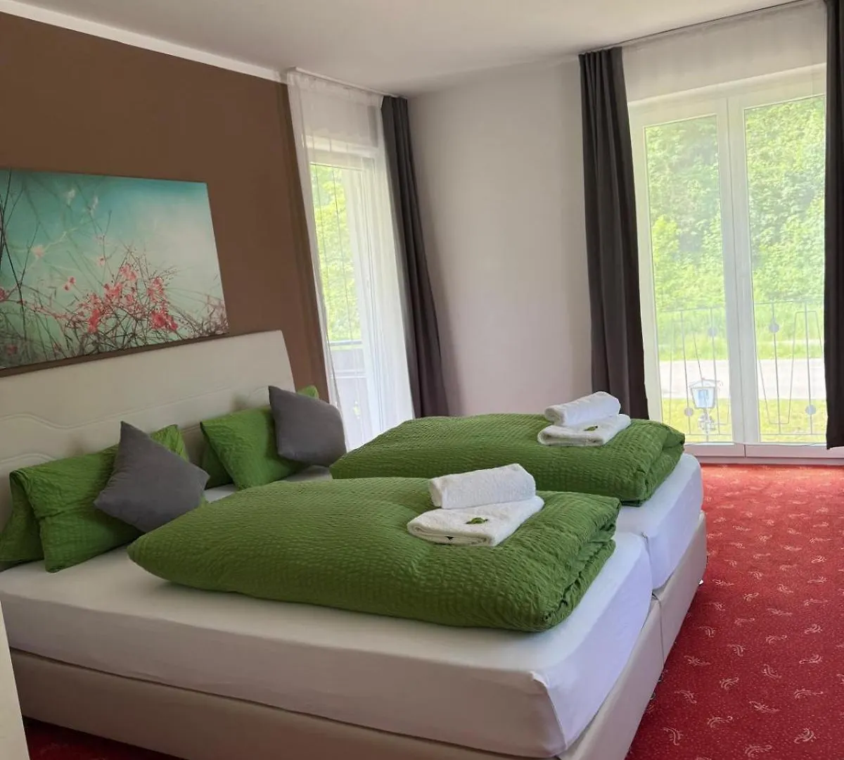 Hotel Pension Schwansee Швангау